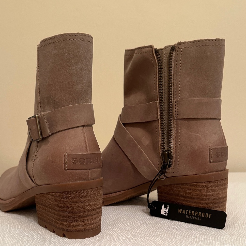 Sorel Women's Taupe Heeled Boots